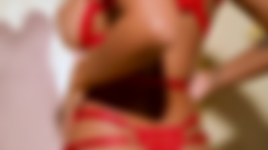 Meine brüste und meine zunge sind nur für dich bereit.