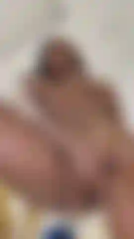 Ich spiele mit meinen fingern.