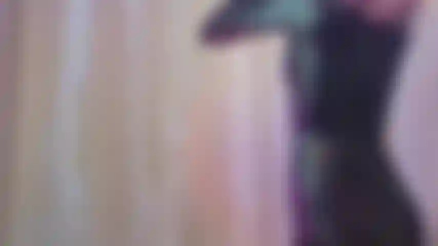 Schwarze catsuit-verleugnung – tease-verleugnungs-anbetung.