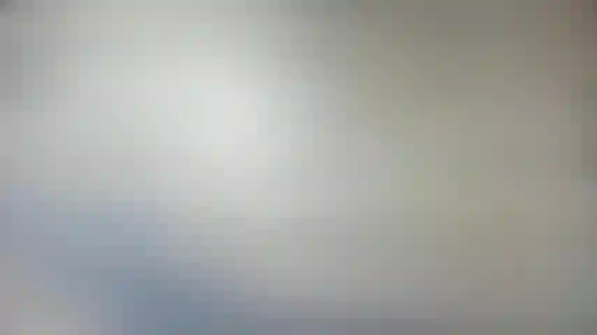 Arschanbetung in yogahosen.