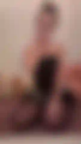 Ein dienstmädchen-rollenspiel.