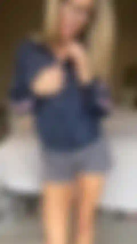 Die sich für dich auszieht.