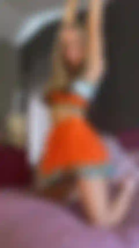 Cheerleader-outfit mit kissen.