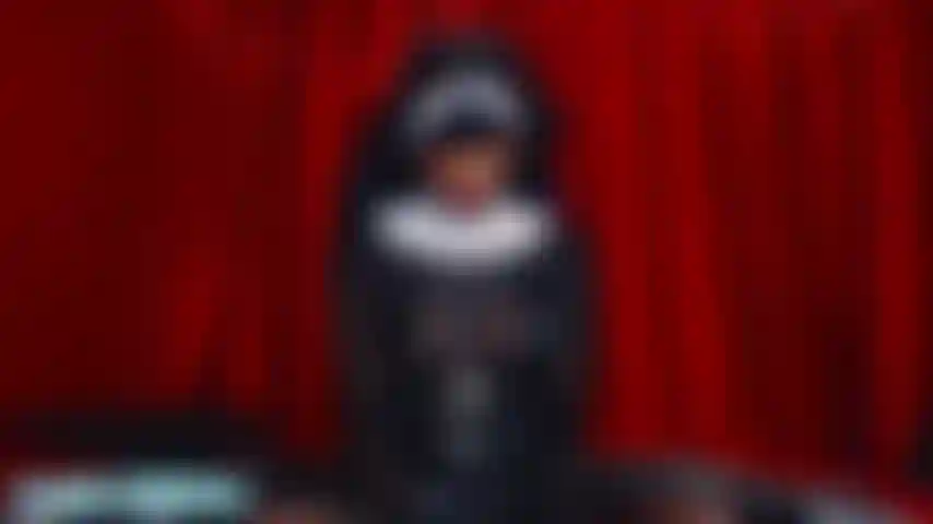 Ich möchte an jesus glauben, aber ich muss zugeben, dass mein glaube eine bestätigung braucht. Also komm zu mir, jesus und erfülle mich mit deiner anmut und deinem ruhm. Verzücke meine muschi, bis ich über deinen retterschwanz spritze.