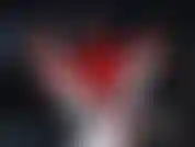 Während mein mann nicht in der stadt ist, lass uns etwas spaß haben. Ich trage die socken, die du magst. Schiebe deinen großen weißen schwanz auf meine verschwitzten sohlen. Du bist so geil darauf, auch wenn ich gemein bin & deinen schwanz trete bis du abspritzt.