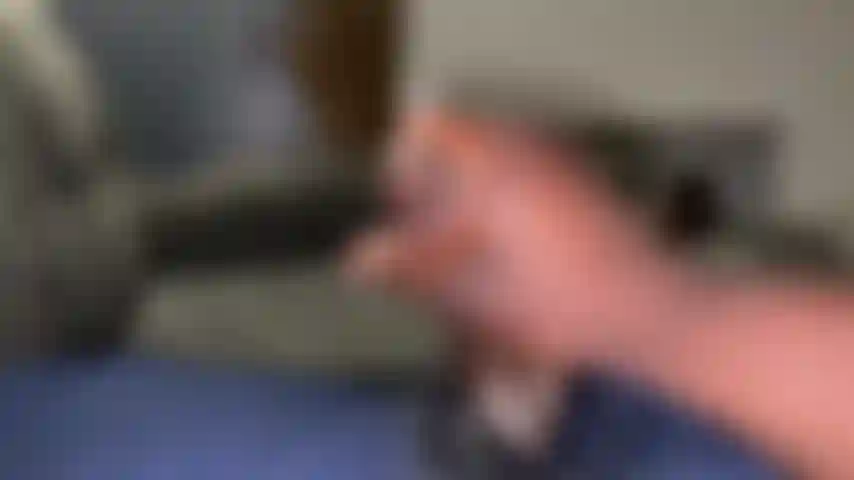 Meinen großen schwanz streichelt.