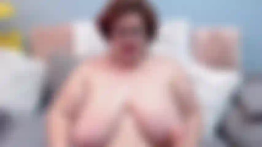 Sperma auf meine brüste.