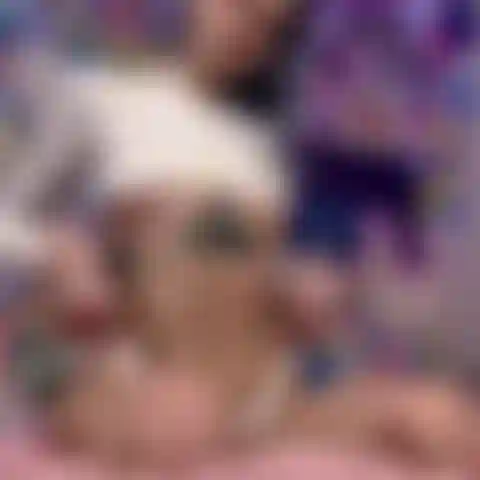 Die mich ungezogen berührt.