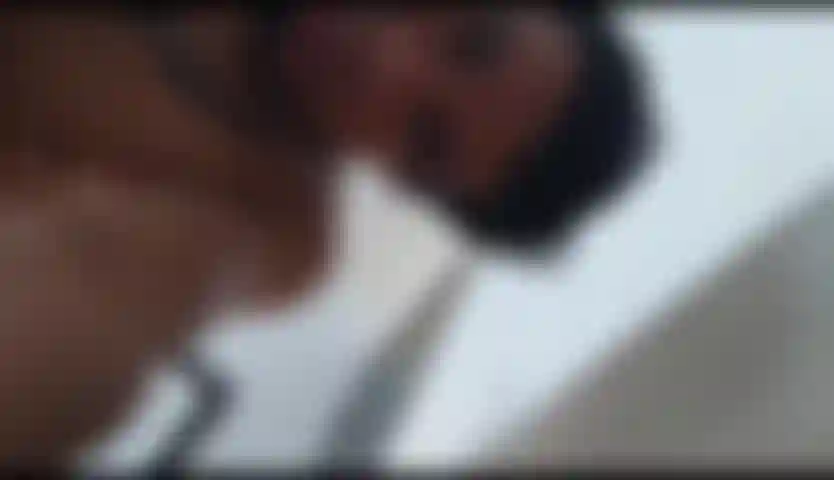 Steh auf, gib mir einen blowjob.