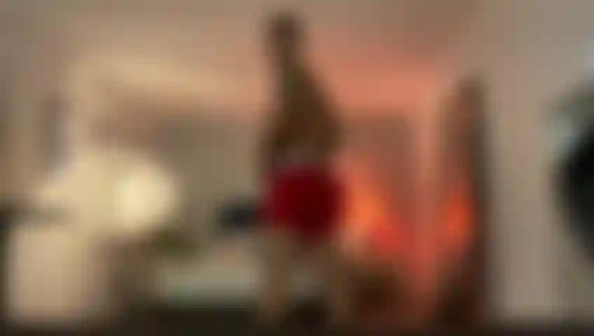 Spritze dir ins gesicht.