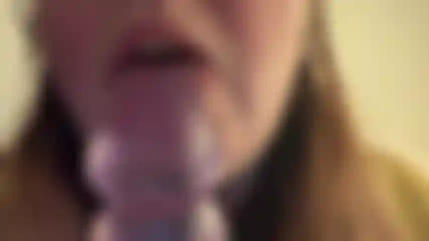 I just wanna tease you, make you throb and make a mess baby