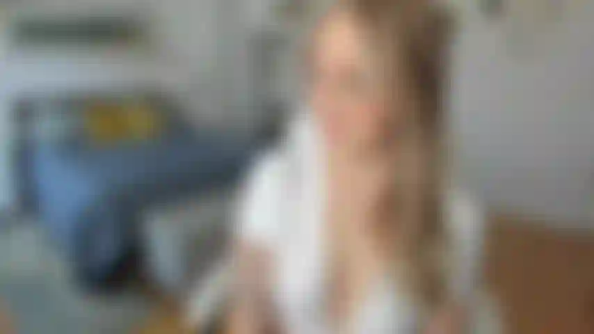 Eine lehrerin gibt den besten schülern joi.