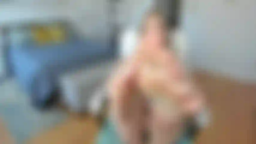 Komm bis zu meinen zehen und meiner muschi.