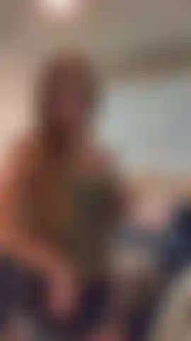 Benutze zum ersten mal meine fickmaschine!