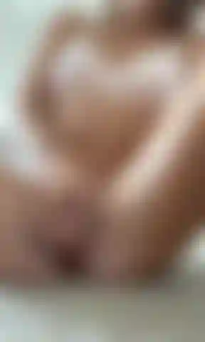 Vibrator-masturbation mit ansichten von vorne und von hinten!