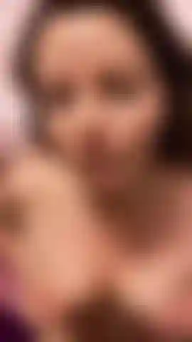 Komplett nackt - pov du gibst bella, dem heißen mädchen von nebenan, eine neue spermakette ;).