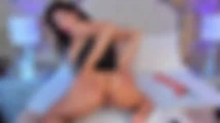 Widerstehe der nässe meiner muschi nicht und beim doggy-uff geht dein schwanz leicht rein, ich will bis zu deinen eiern spüren.