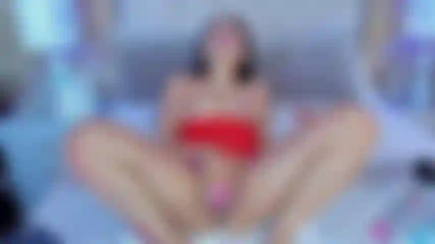 Habe mein spielzeug bis zum äußersten ausgereizt, das meine muschi feucht, offen und bereit für deinen schwanz macht, der sie grenzenlos und bis zum tiefpunkt fickt.