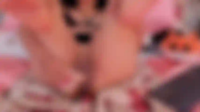 Ich liebe es, mich selbst zu ficken und die sahne zu lutschen, die ich selbst mache.