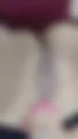 Schau dir meine große enge muschi an!!