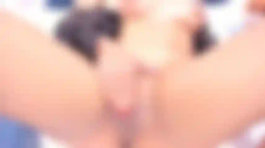 Ich möchte, dass du mich zu nass machst und siehst, wie du mein stöhnen provozierst.