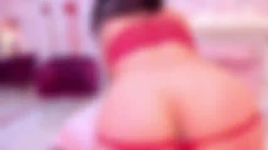 Hüpfe mit meinem hintern, bis ich so erregt bin, dass ich mir selbst den hintern versohle, bis mein hintern rot ist.