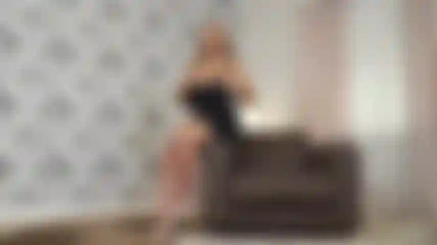 Schwarzes kleid streifen joi pussy spielen