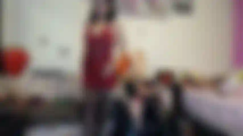 Rotes kleid für tony.