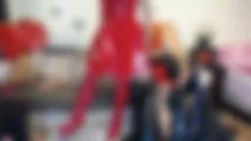 Ganz dicker schwanz im arsch.