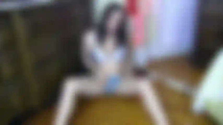 Eine verrückte squirt-schlampe.