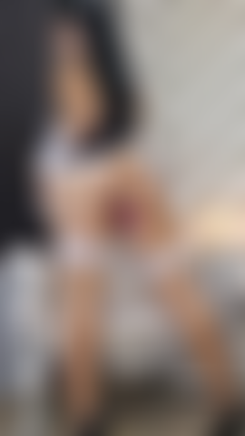 Schiebe den tanga zur seite und fick mich.