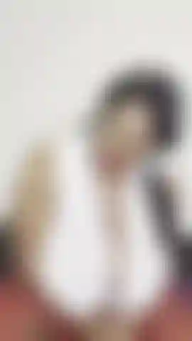 Ein schulmädchen wird von einem musiklehrer gefickt.