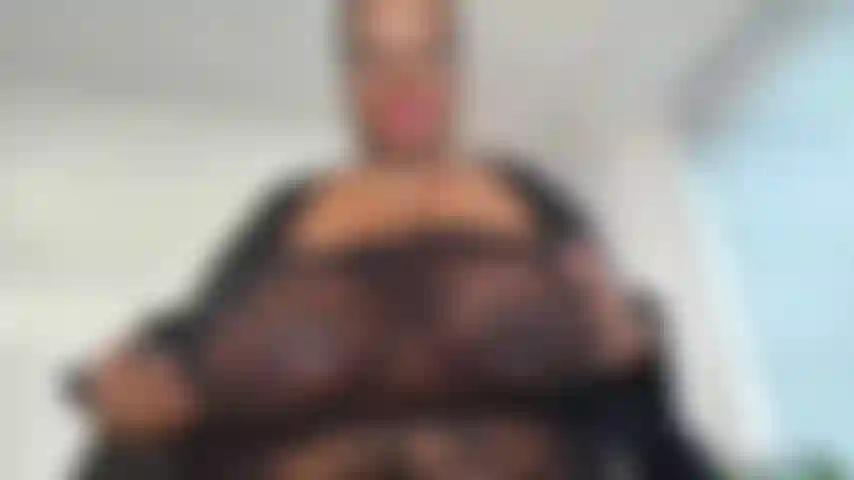 Ganzkörperanbetung mit dirty talk und spielzeug.