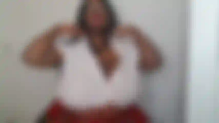 Sagt das geile schwarze mädchen, beug dich vor und fick mich.