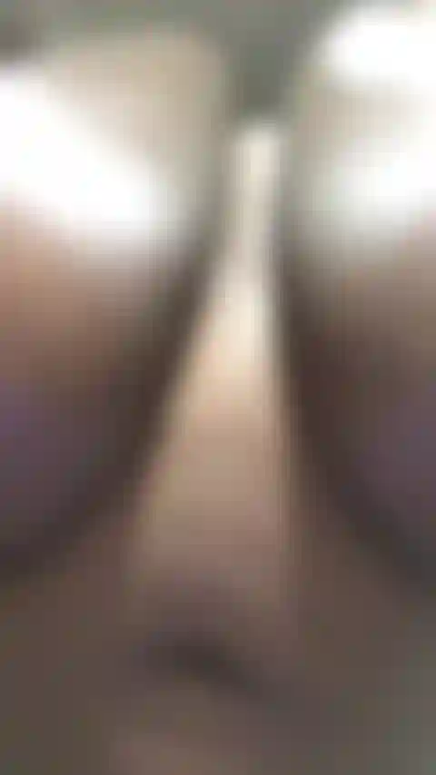 Reibe meine fette haarige muschi und meinen kitzler.