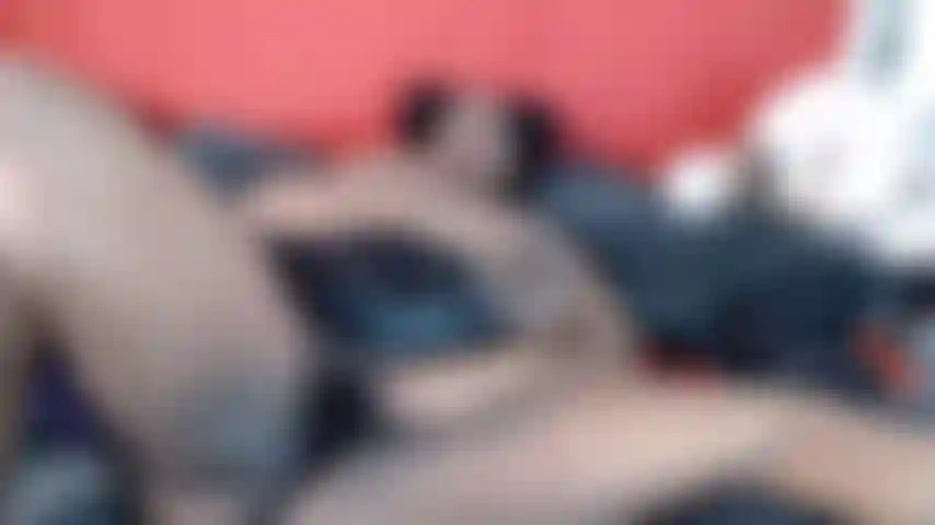 Die über bbc dirty talk in latex spritzt.