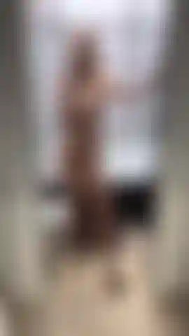 Nude mirror selfie video before I jump in the bath, do you like my hourglass figure? 🤭