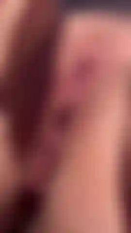 Nahaufnahme einer nassen muschi mit sperma.