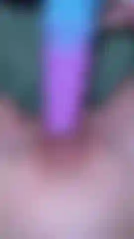 Ficke und stöhne meinen monstermäßig dicken einhornschwanz.