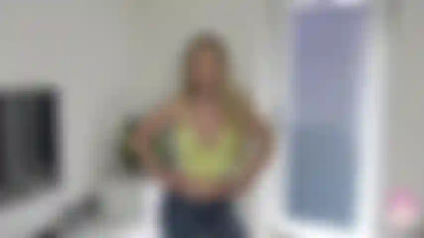 Erpresste stiefmutter mit anal-creampie.