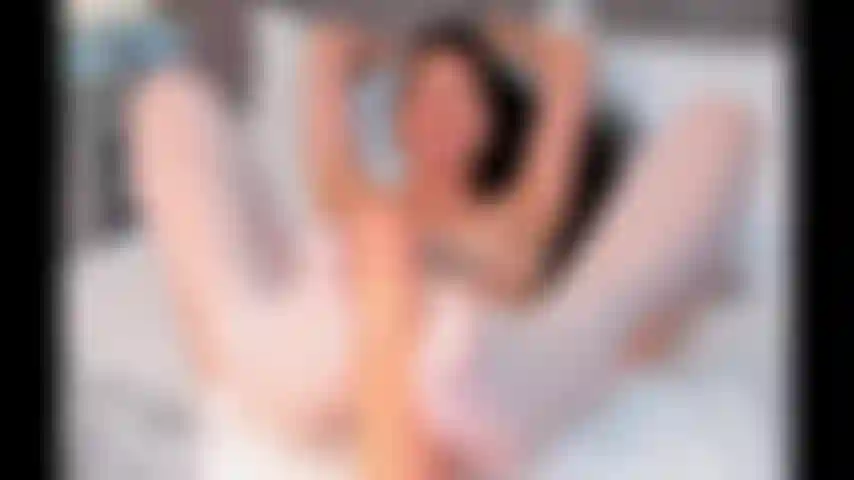 Bringe dich mit meinen sockenfüßen zum kommen.