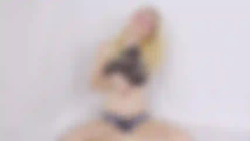 V437, die meine muschi mit einem zauberstab umrandet.