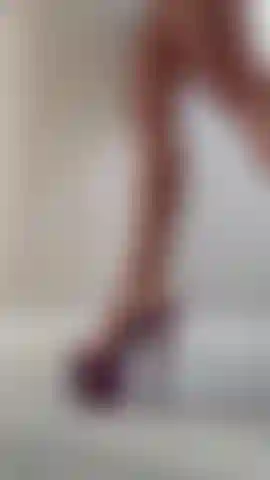 Sexy foot play and muscular legs in my new 7 inch heels. My legs look so long, sexy and muscular. These heels make my calves defined and my feet look gorgeous with this feline foot arch
