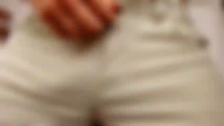 Halloween-kostüm, masturbiere und schieße auf meine bauchmuskeln.