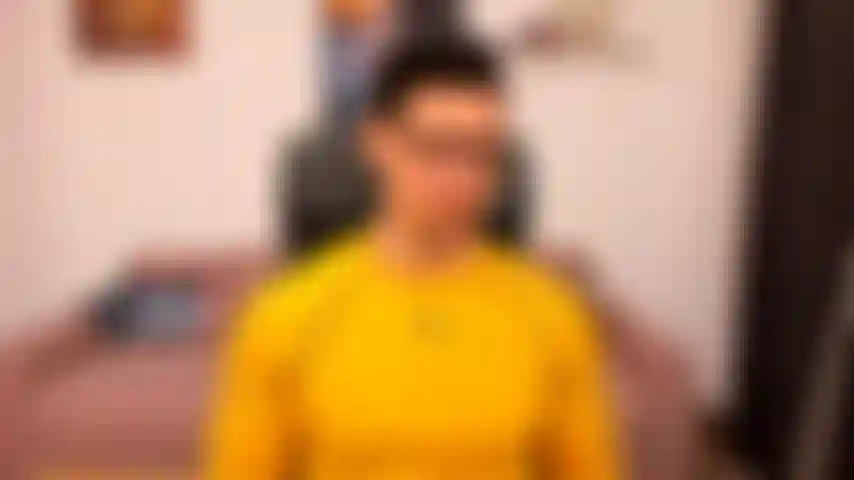 Lache über deinen kleinen penis!