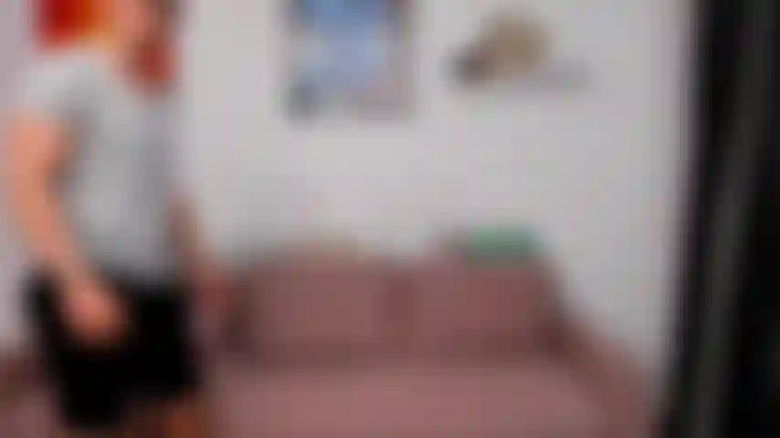 Verehre meine beule in meinen dreckigen schwarzen shorts.