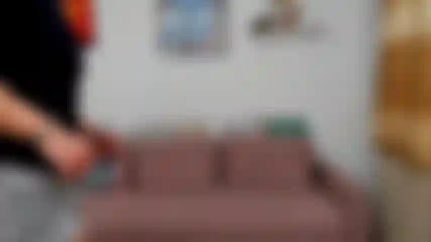 Der masturbiert und eine ladung über meine schamhaare schießt.