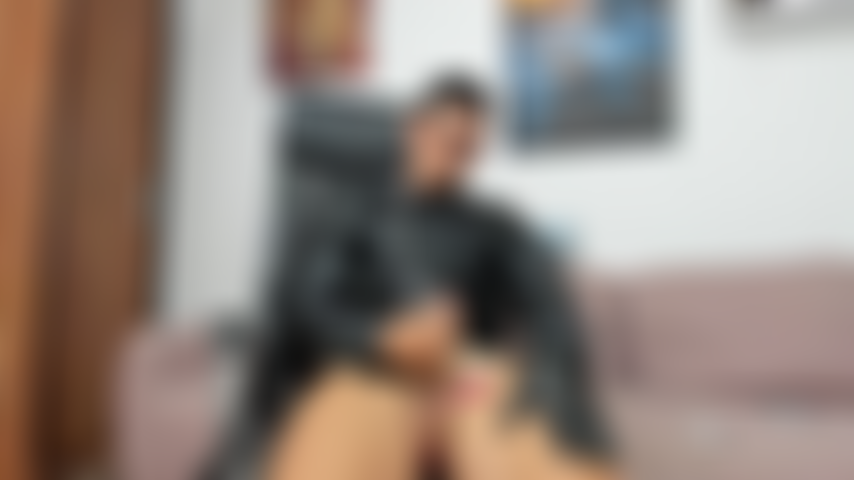 Ein intensiver, verschwitzter cumshot auf meiner lederjacke. Stehst du auf diesen fetisch?