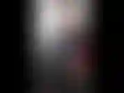 Bizeps-curls im fitnessstudio.