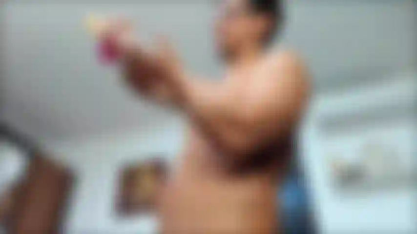 Stecke mir ein spielzeug in den arsch und zeige dir, wie ich eine Fleshlight ficke.